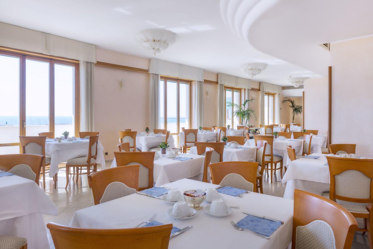 Astura Palace Hotel Nettuno Eksteriør bilde