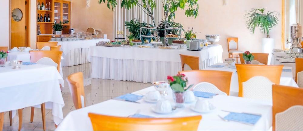 Astura Palace Hotel Nettuno Eksteriør bilde