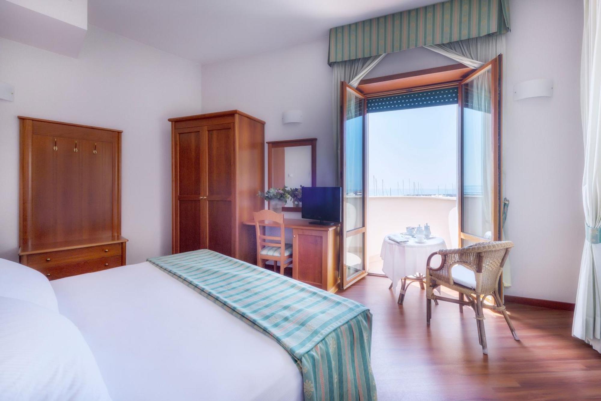 Astura Palace Hotel Nettuno Eksteriør bilde