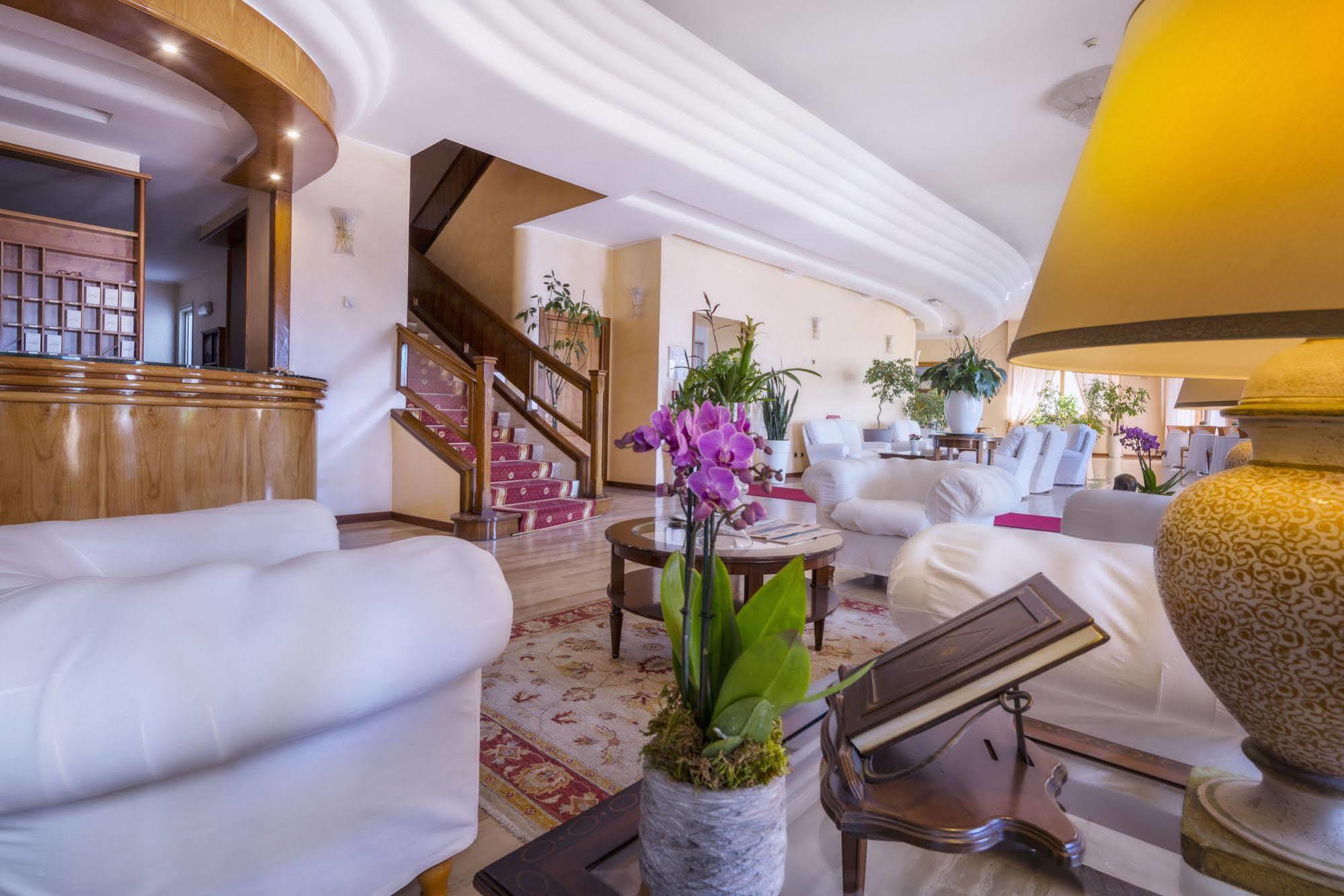 Astura Palace Hotel Nettuno Eksteriør bilde