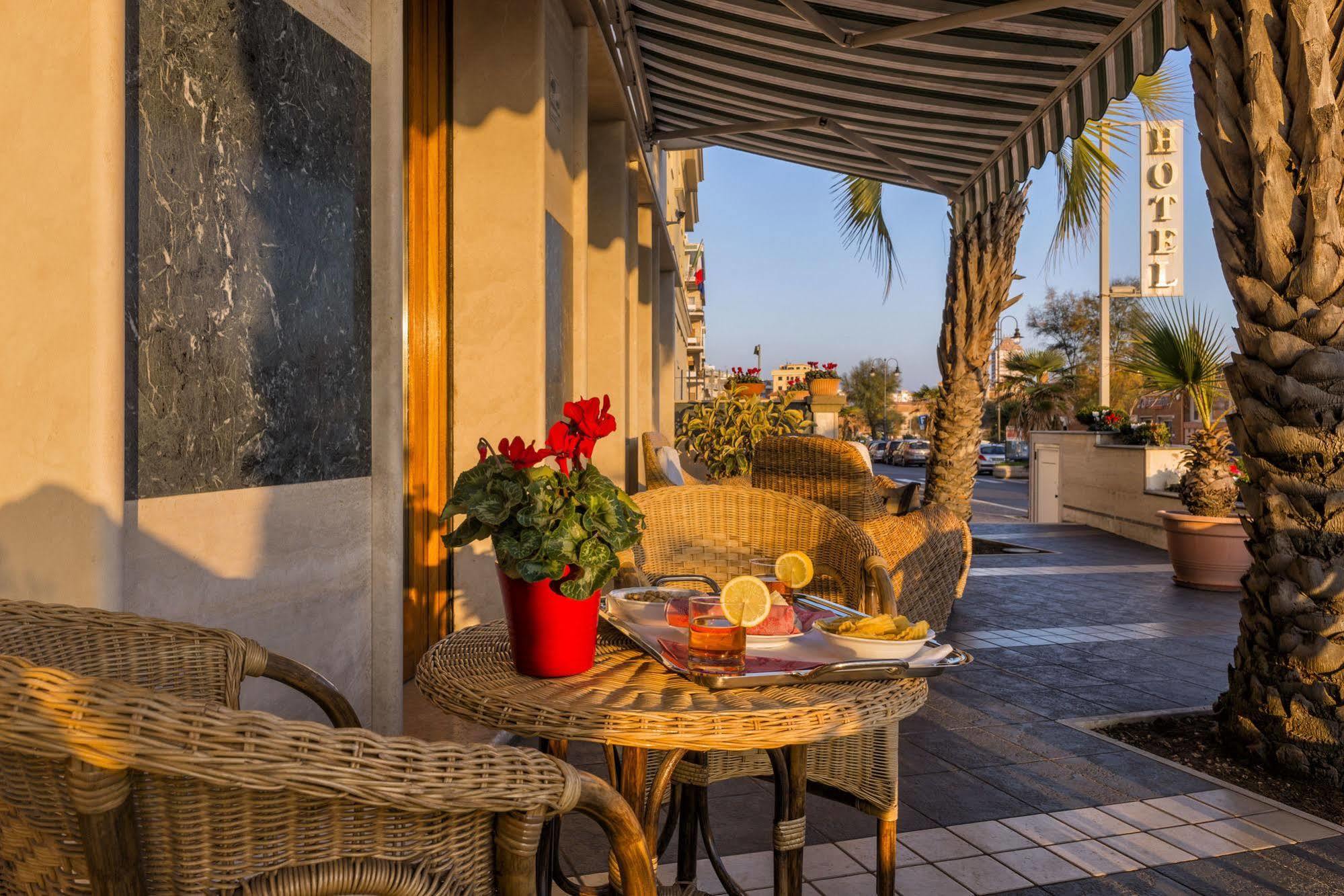 Astura Palace Hotel Nettuno Eksteriør bilde