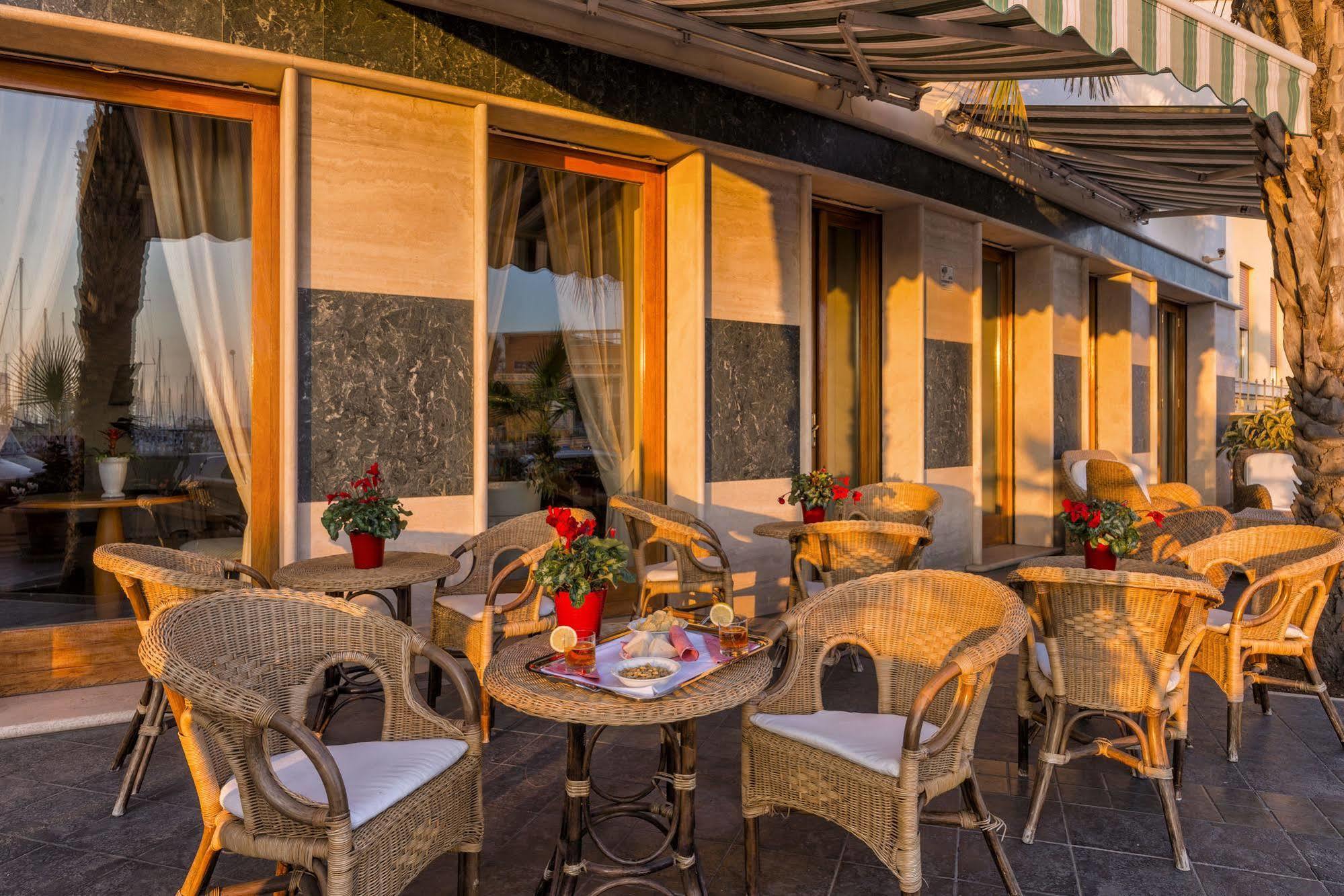 Astura Palace Hotel Nettuno Eksteriør bilde